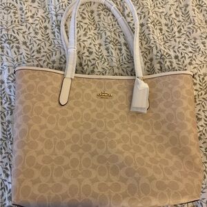NWT Coach Tan Signature Tote Bag